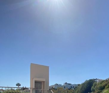 3 bedroom luxury Apartment for rent in Marbella Del Este, Andalusia - Photo 3