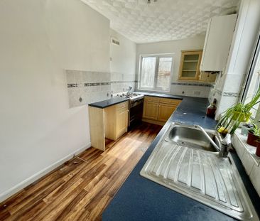 Semi-detached Family Home * Three Bedrooms * Fitted Kitchen * UPVC ... - Photo 5