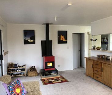 Three bedroom family home in peaceful Ngongotaha - Photo 2