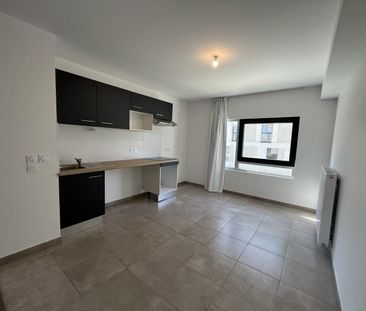 location Appartement T3 DE 79.07m² À BORDEAUX - Photo 3