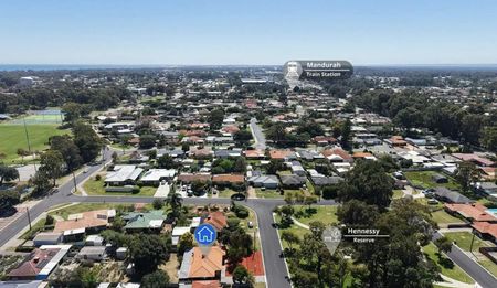 Charming Home in Super Central Mandurah Location - Photo 4