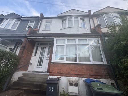 3 Bed Terraced House, Hythe Road, CR7 - Photo 3