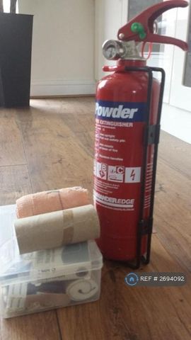 1 bedroom in a house share to rent - Photo 5