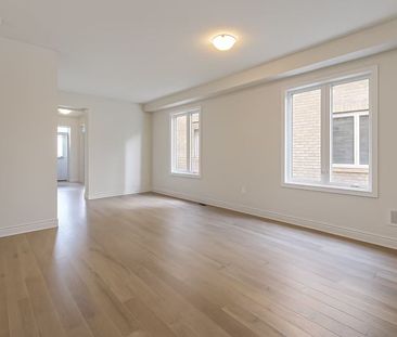 For Lease - 9 KENNETH APPLETON Avenue, Richmond Hill, Ontario - Photo 2