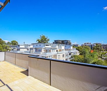 Expansive Penthouse with Views - Photo 6