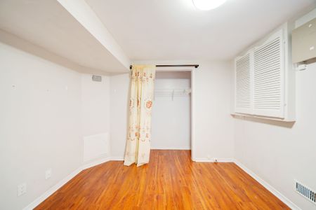 For Lease - 5 Claresholme Drive, Toronto, Ontario - Photo 2