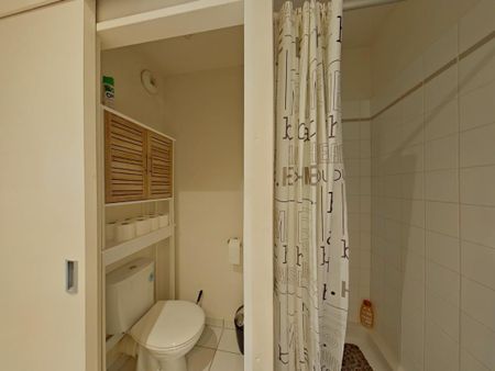 Location Appartement 1 pièce 30m² ST PIERRE DES CORPS 37700 - Photo 4