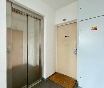 Pronájem bytu 2kk s lodžií, ulice Hvězdova, Praha - Nusle - Photo 6