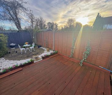 Highdowns, Hatch Warren, Basingstoke - Photo 3