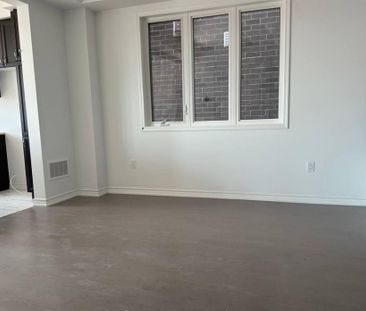 For Lease - 77 Suzuki Street, Barrie, Ontario - Photo 6