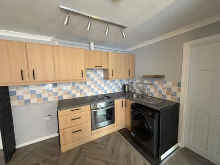 1 bedroom flat to rent - Photo 2