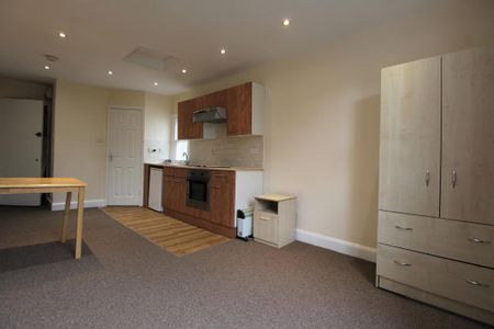 Studio to rent - Photo 2