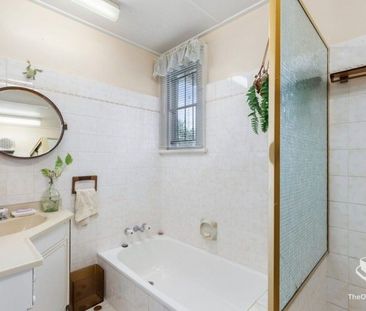 70 Waverley Road, Camp Hill QLD 4152 - Photo 5