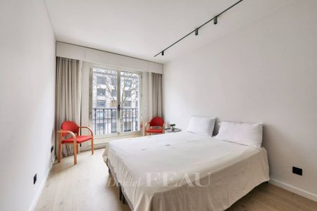 Location appartement, Paris 7ème (75007), 4 pièces, 95.39 m², ref 86674772 - Photo 4