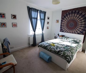 House - Terraced For Rent Hudson Road, Southsea - Photo 1