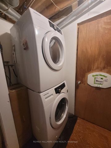 For Lease - 85 October Lane, Aurora, Ontario - Photo 2