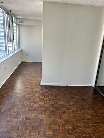 For Lease - 45 Carlton Street Unit# 1711, Toronto, Ontario - Photo 4