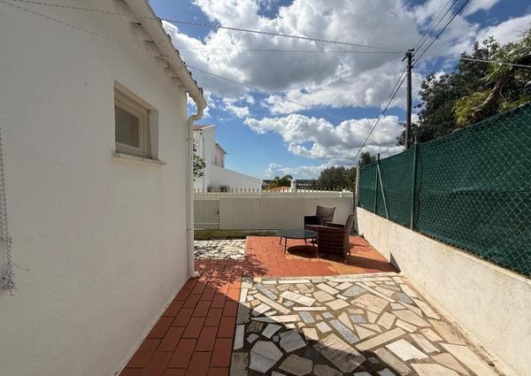 Arrendamento - Moradia T3 Totalmente Mobilada e Equipada - Olhos de Água, Albufeira