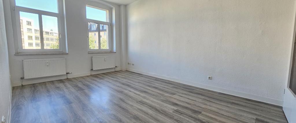 Renovated apartment in a very central location - Photo 1