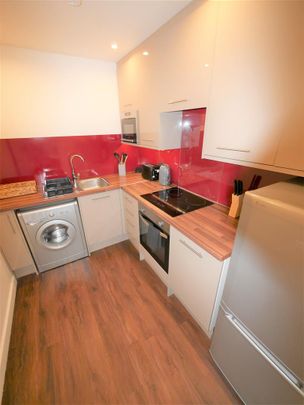 Flat 14 Hill House, Bournemouth BH1 - Photo 1