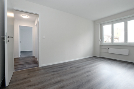 Helle 2.5-Zimmerwohnung im 1. Stock / Mietzinsaktion - Foto 2