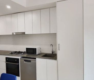 2 bed 2 bath - Photo 5