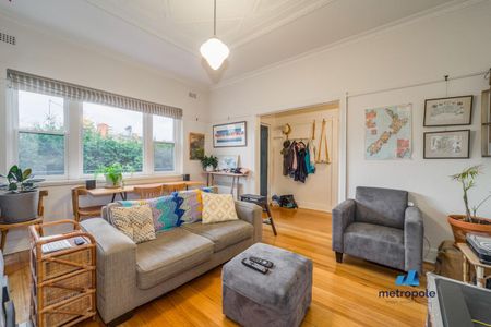 6/27 Clarke Street, ELWOOD, VIC - Photo 3