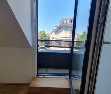 Traumhafte DG-Maisonette mit herrlichem Grünblick - Top ausgestatte... - Photo 2
