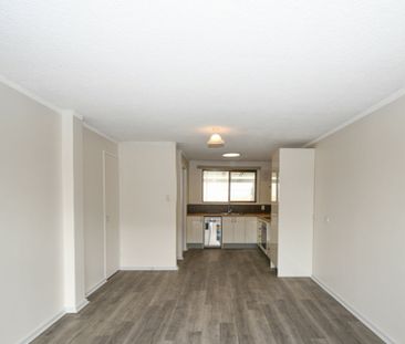 Renovated 2 Bedroom Unit with Ocean Views! - Photo 4