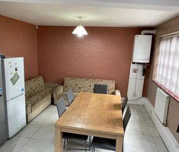 5 bedroom terraced house to rent - Photo 1