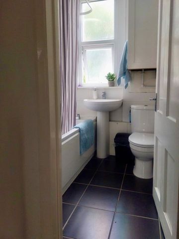 3 Bed Semi-Detached House, Ashcombe Road, SW19 - Photo 3