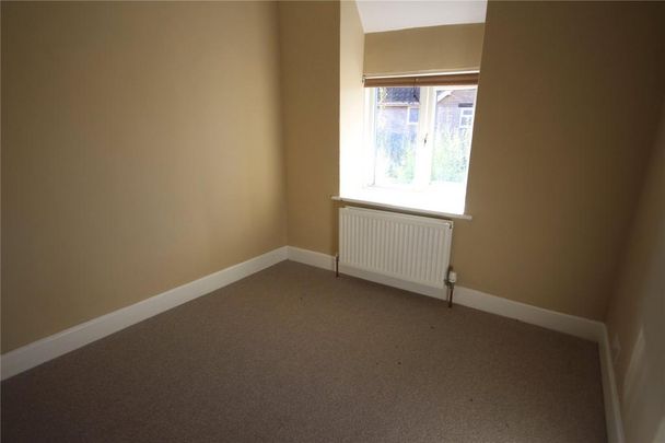2 bedroom cottage to rent - Photo 1