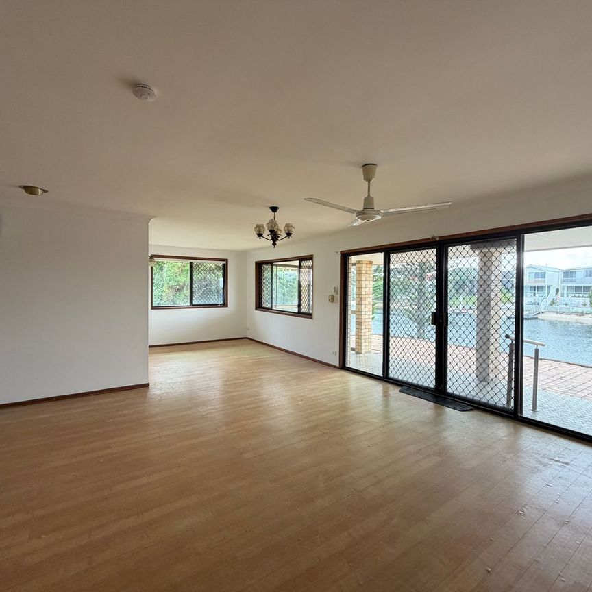 Beautiful Waterfront Home for Rent - Photo 1