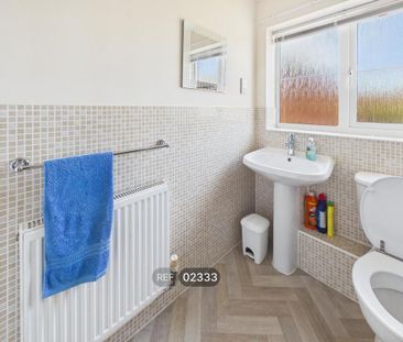 3 bedroom terraced house to rent - Photo 6