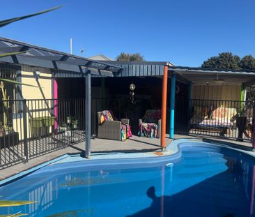 Charming Family Home - Photo 2