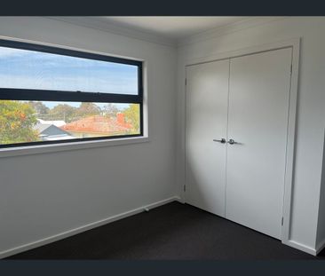 2A Heather Street, Hamlyn Heights, Vic 3215 - Photo 3