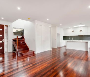 3/6 Eve Court, Forest Hill - Photo 3