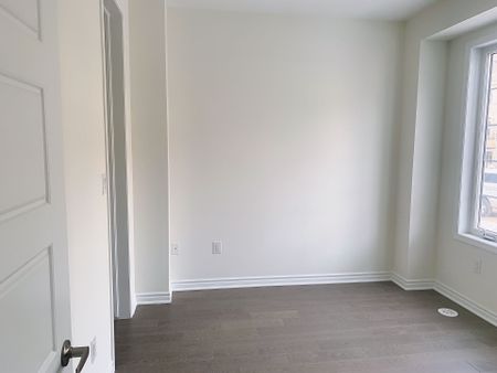 For Lease - 61 Casely Avenue, Richmond Hill, Ontario - Photo 4