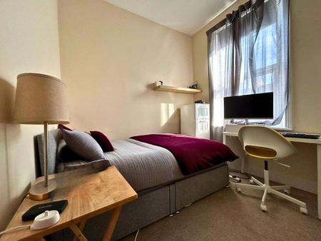 3 bedroom flat to rent - Photo 2