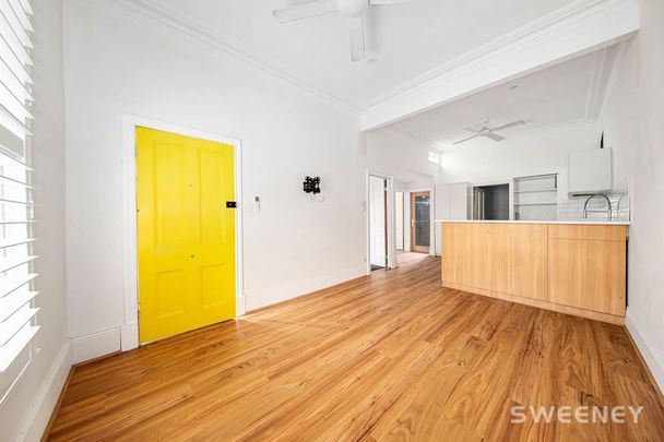 Elegant, beautifully renovated home with spectacular finishes - Inspection Saturday 06.06.2026 - 9.45am - 10.00am: - Photo 1