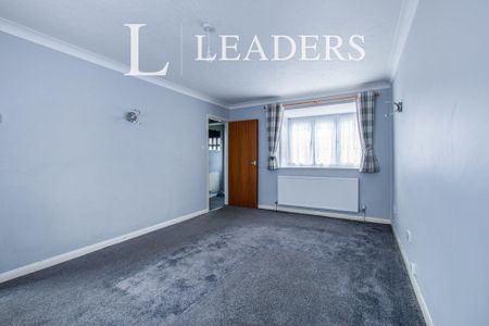 3 bedroom detached house to rent - Photo 4