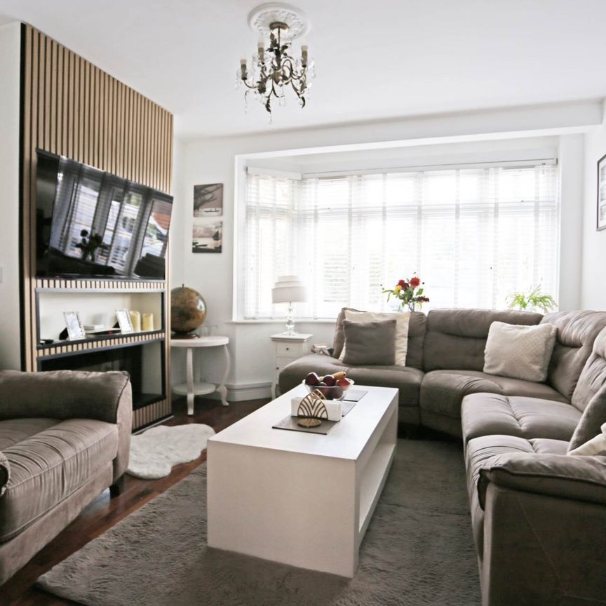 Price £2,200 pcm - Let - Photo 1