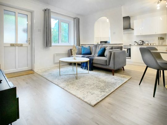 1 Bed, House - Photo 1