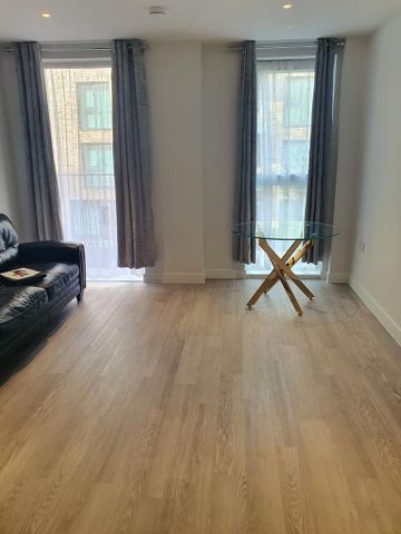 1 bedroom flat to rent - Photo 2