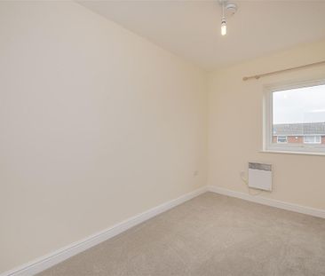 2 bed Apartment To Let - Photo 3