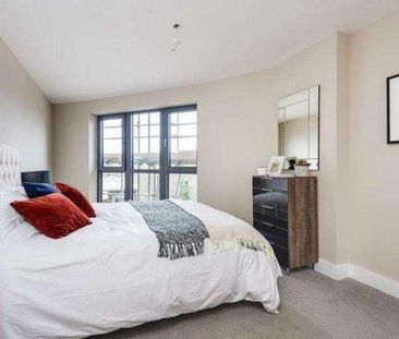 Nether Street, Finchley Central, N3 - Photo 1