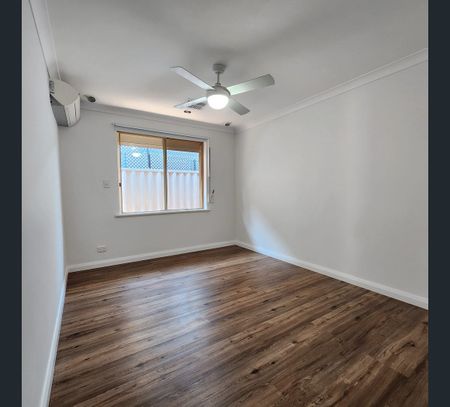 320 Summerlakes Parade, Ballajura, WA 6066 - Photo 3