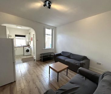 3 bedroom house share to rent - Photo 3
