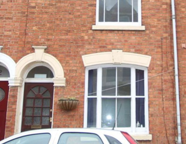 Colwyn Road Room 6 - Photo 1