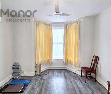 Balfour Road, Ilford, IG1 - Photo 2